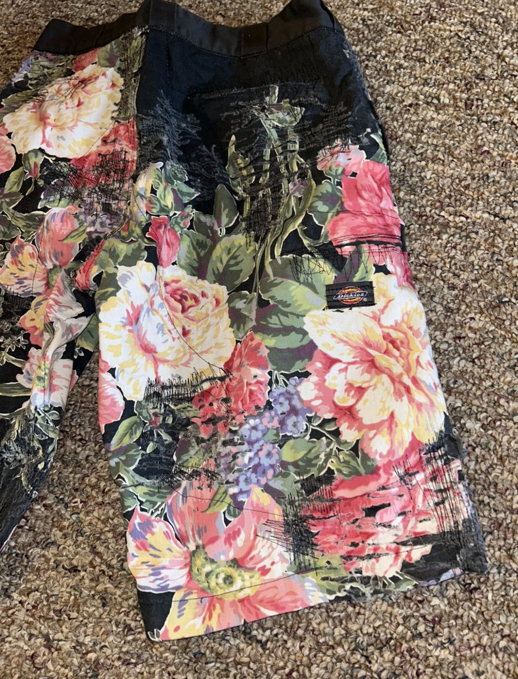 32w Floral distressed shorts