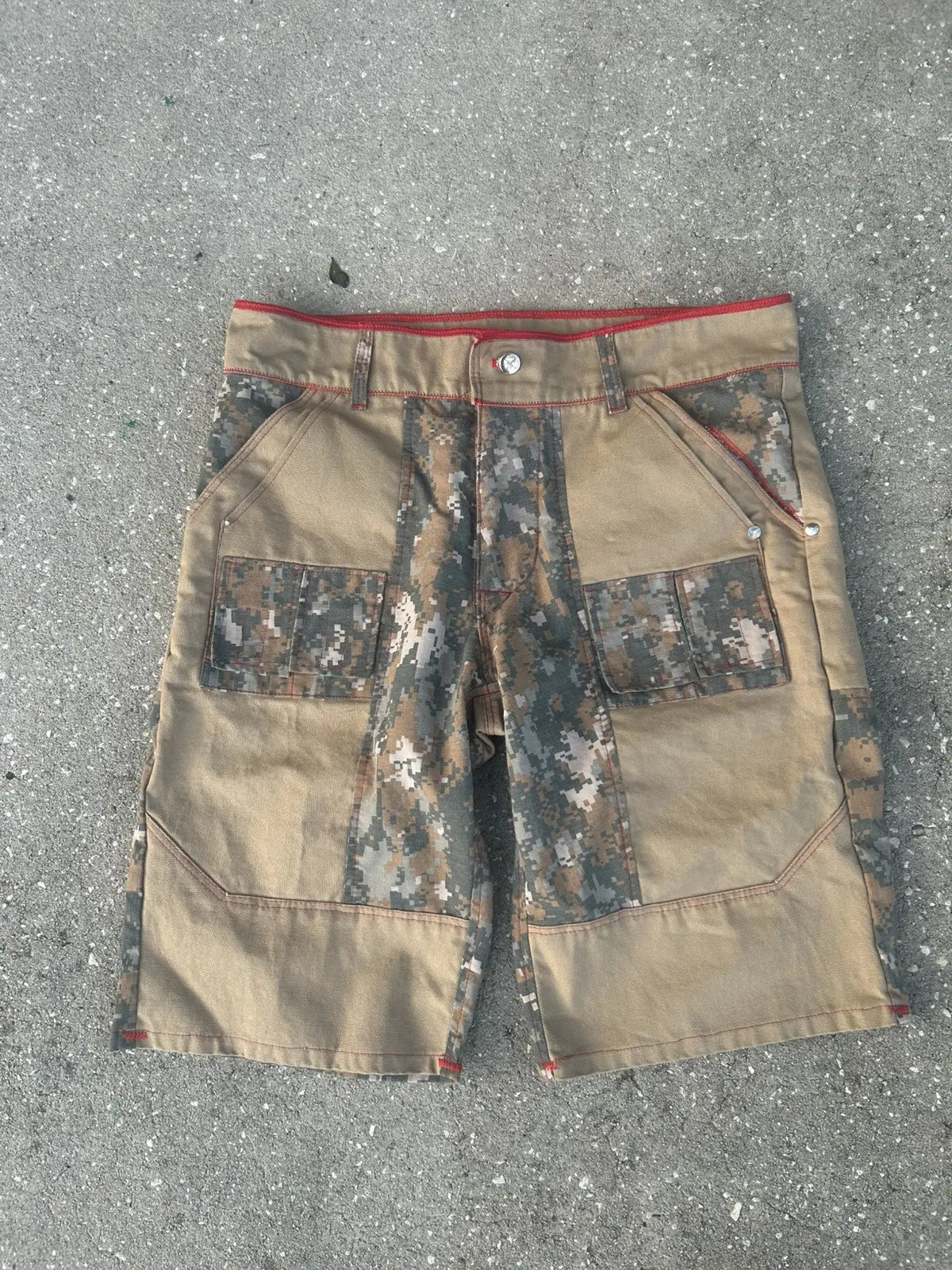 34w Hybrid camo cargo shorts